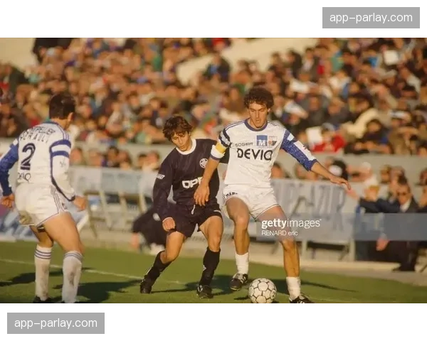 官方：前法国国脚，波尔多传奇利扎拉祖回归俱乐部，出任形象大使