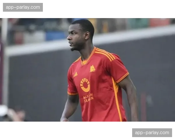 罗马大奖赛花絮：参赛选手集体为赛场突发疾病的志愿者送上祝福与签名